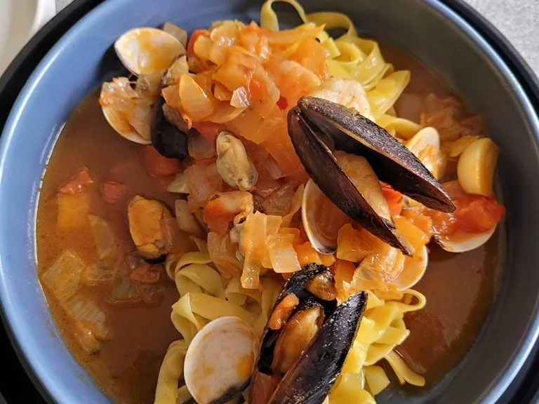 Meeresfrüchte und Pasta zur Speed Challenge 06/2022 - Rezept - Bild Nr. 15923