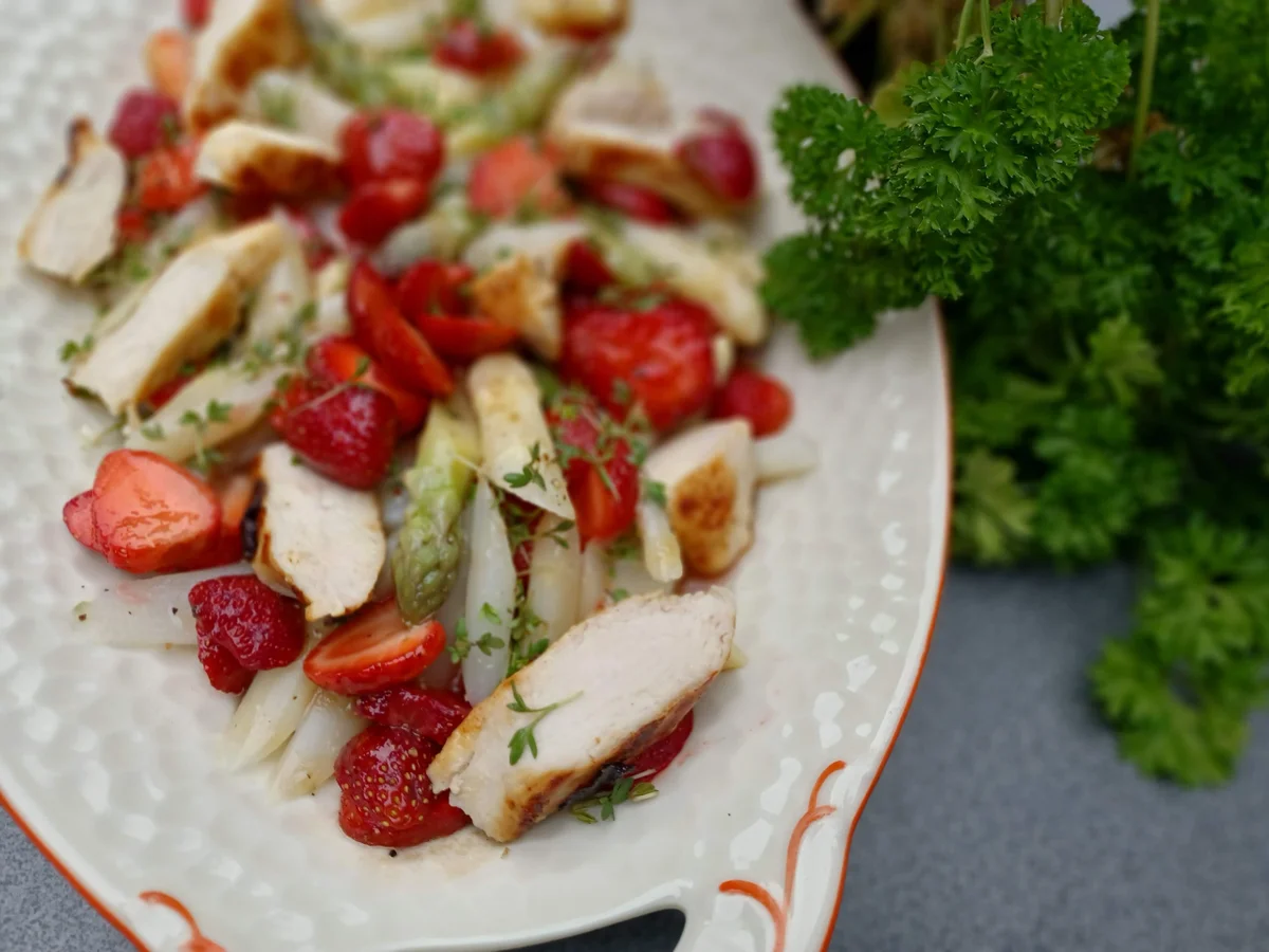 Spargelsalat zur kochbar Challenge Juni 2022 - Rezept - Bild Nr. 15919