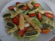 Rezept: Gebratene Spinat-Maultaschen auf Spargel-Tomaten-Eisbergsalat Bild Nr. 15918 Gebratene Spinat-Maultaschen auf Spargel-Tomaten-Eisbergsalat - Rezept - Bild Nr. 15918