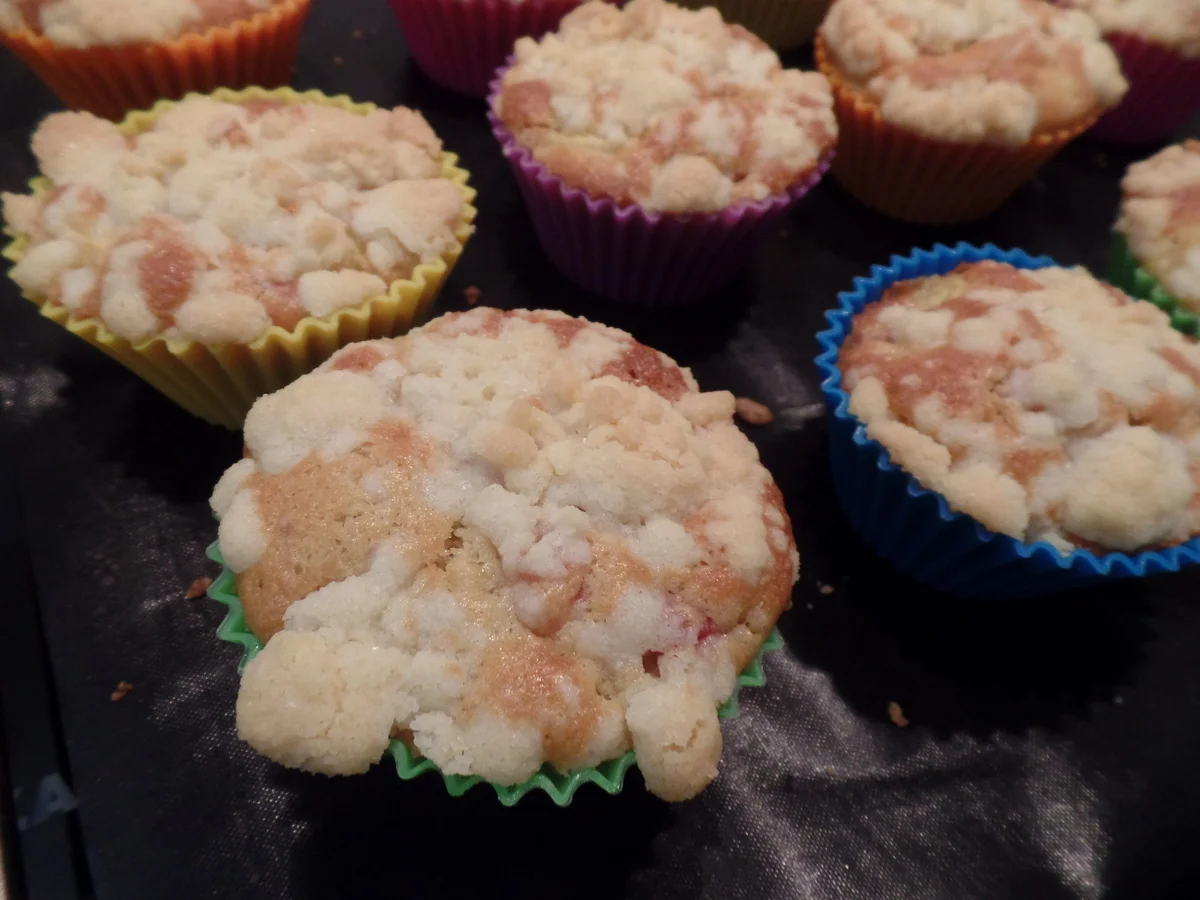 Rezept: Pfirsch-Muffins mit Streusel Bild Nr. 15935 Pfirsch-Muffins mit Streusel - Rezept - Bild Nr. 15935