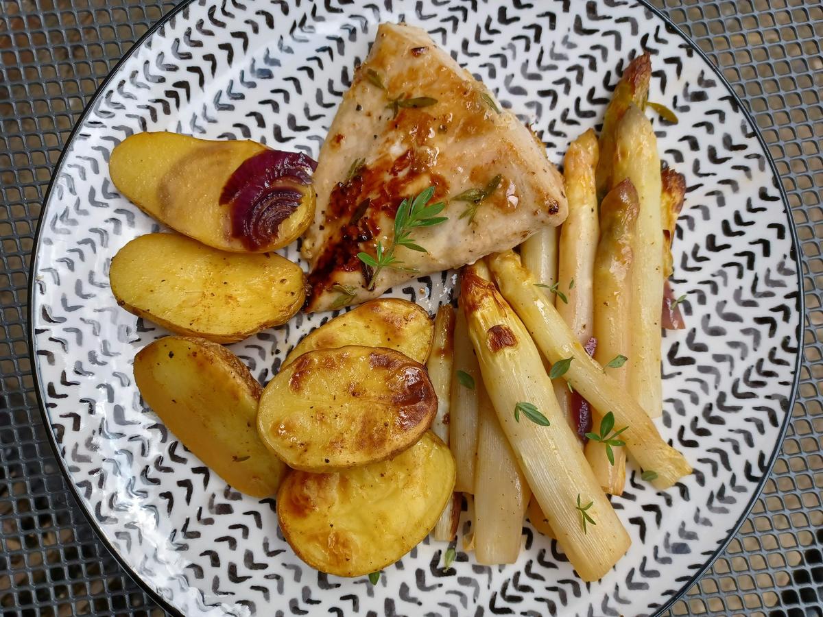 Hähnchenbrust mit Spargel und Kartoffeln aus dem Ofen - Rezept - Bild Nr. 15924