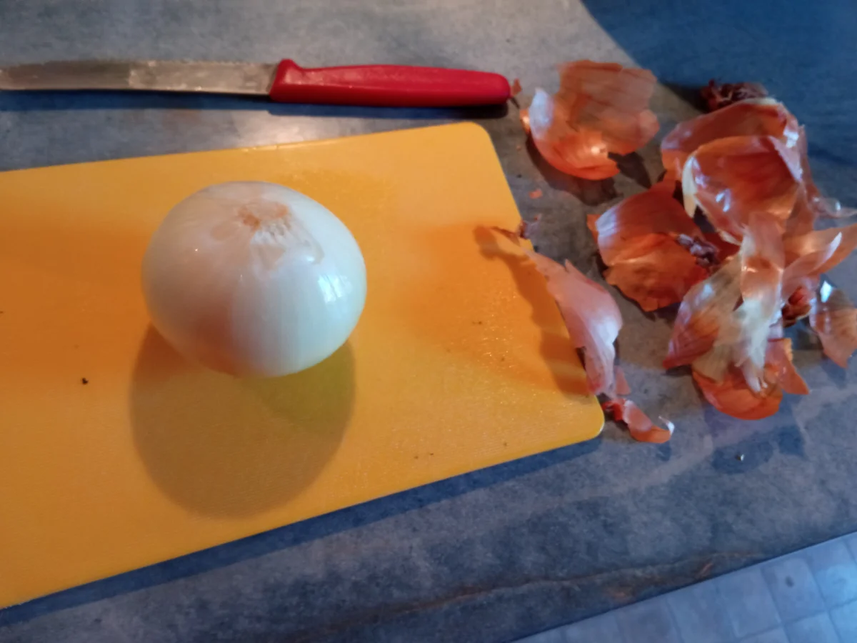 Spagetti mit Tomatenhacksoße und Basilikum Pesto zur kochbar Challenge 2022 - Rezept - Bild Nr. 15933