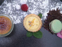 Mini-Zitronen-Tartelette, Lakritz-Creme-Brulée und Macaron - Rezept - Bild Nr. 15941