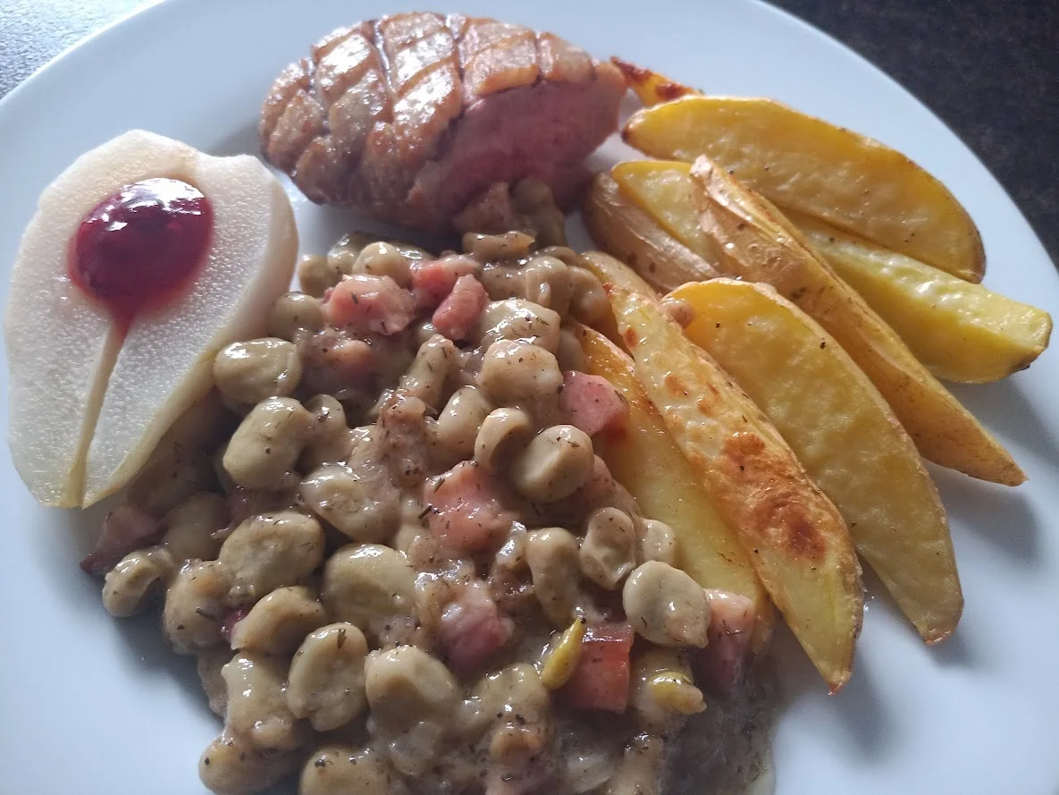 Entenbrust mit pochierter Birne und Dicke Bohnen zur kochbar Challenge Juni 2022 - Rezept - Bild Nr. 15946