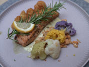 Lachsfilet auf Weißweinsoße dazu Blumenkohl und Dauphine-Kartoffeln - Rezept - Bild Nr. 15960