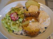 Backkartoffeln mit Shrimps in Knoblauchsauce und chinesischen Gurkensalat - Rezept - Bild Nr. 2
