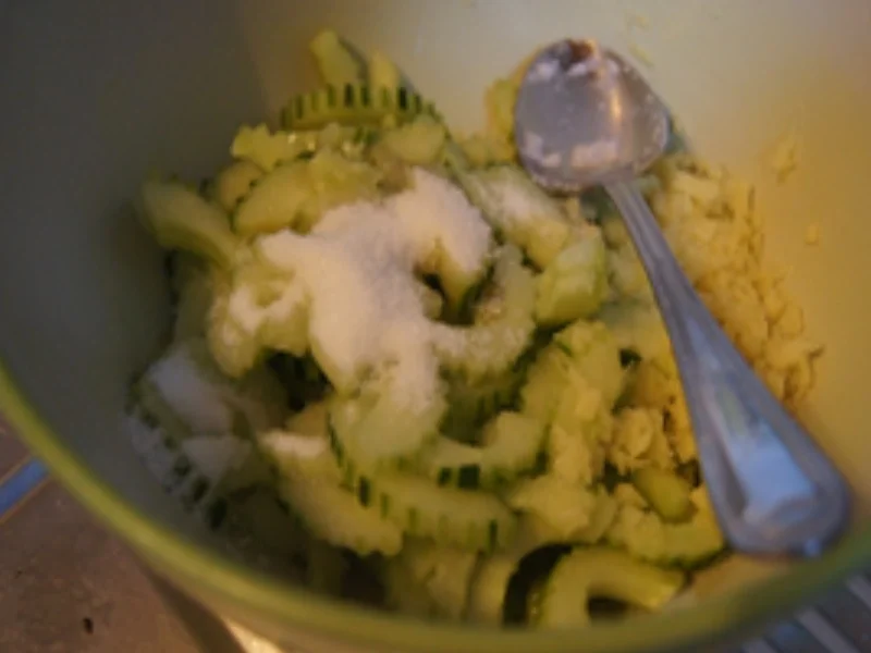 Backkartoffeln mit Shrimps in Knoblauchsauce und chinesischen Gurkensalat - Rezept - Bild Nr. 13