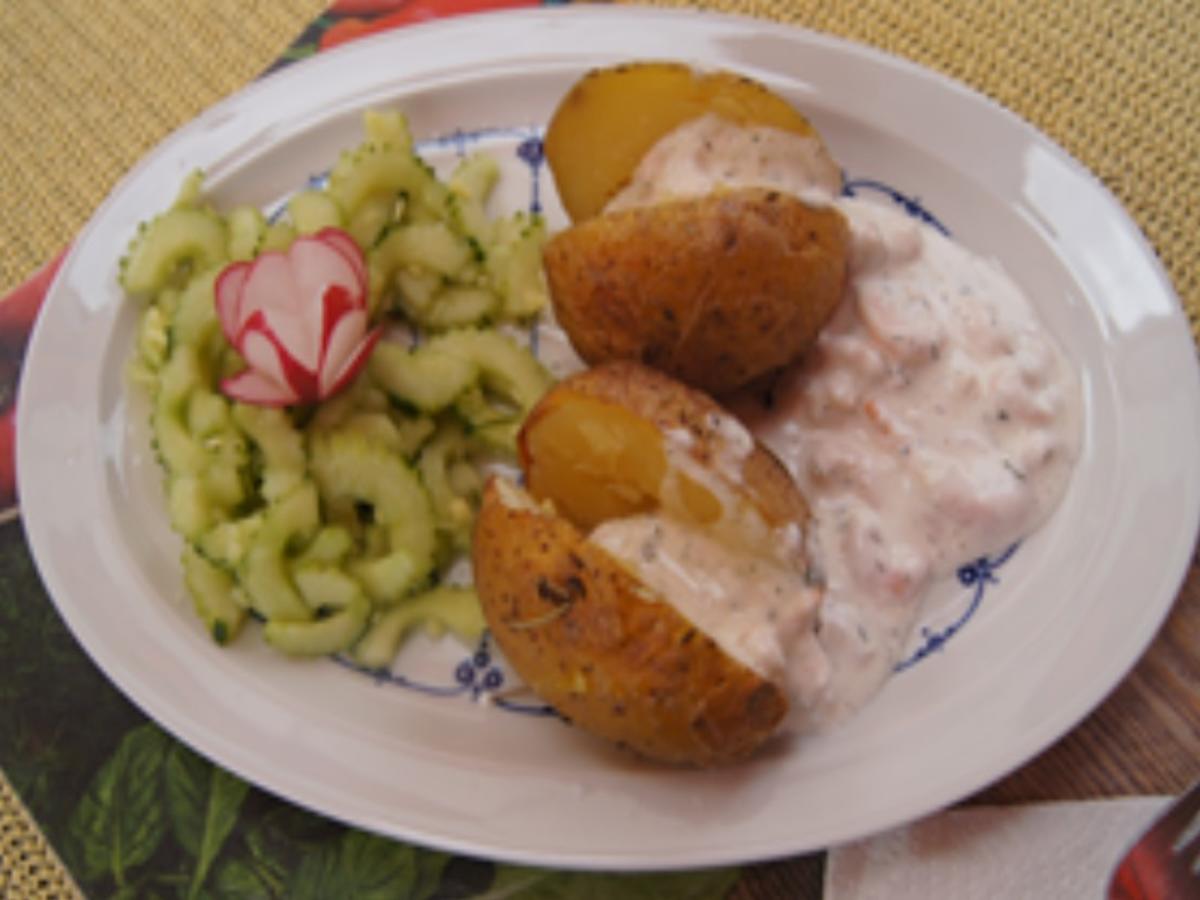 Backkartoffeln mit Shrimps in Knoblauchsauce und chinesischen Gurkensalat - Rezept - Bild Nr. 15