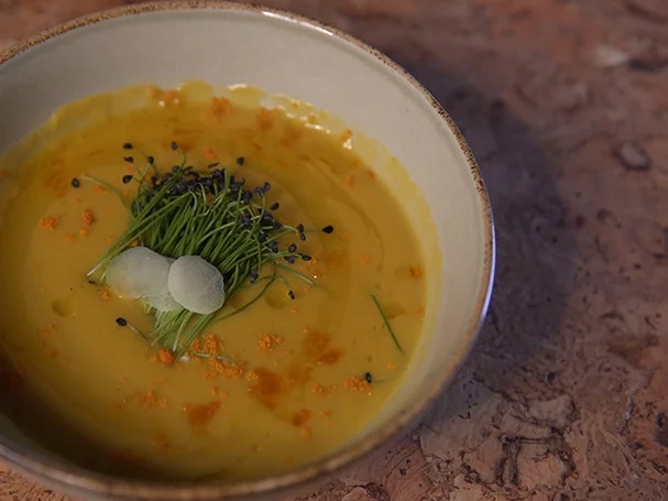 Spargelsuppe mit Kurkuma und Orangenöl - Rezept - Bild Nr. 15972