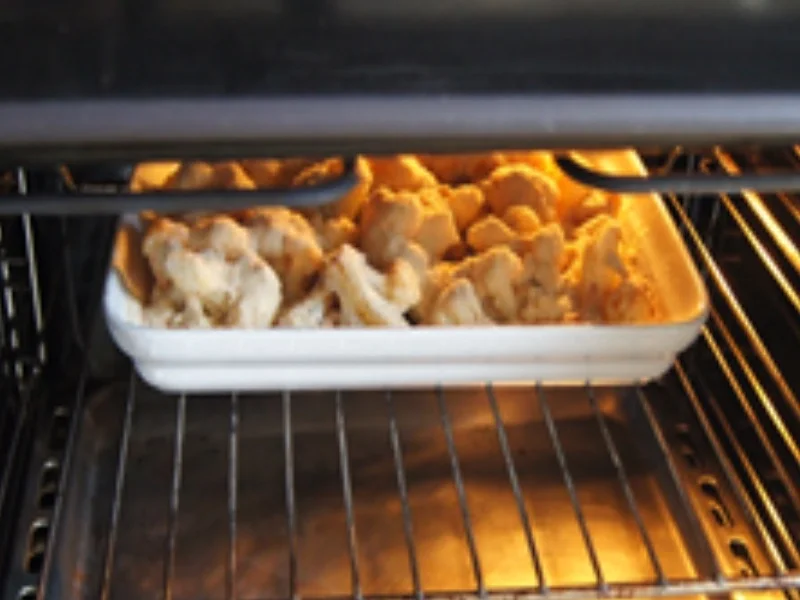 Rezept: Gebackener Blumenkohl mit gelben Drillingen und Petersilien-Sauce Bild Nr. 7 Gebackener Blumenkohl mit gelben Drillingen und Petersilien-Sauce - Rezept - Bild Nr. 7