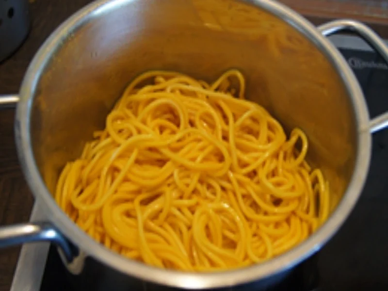 Rezept: Mie-Nudeln nach indonesischer Art Bild Nr. 5 Mie-Nudeln nach indonesischer Art - Rezept - Bild Nr. 5