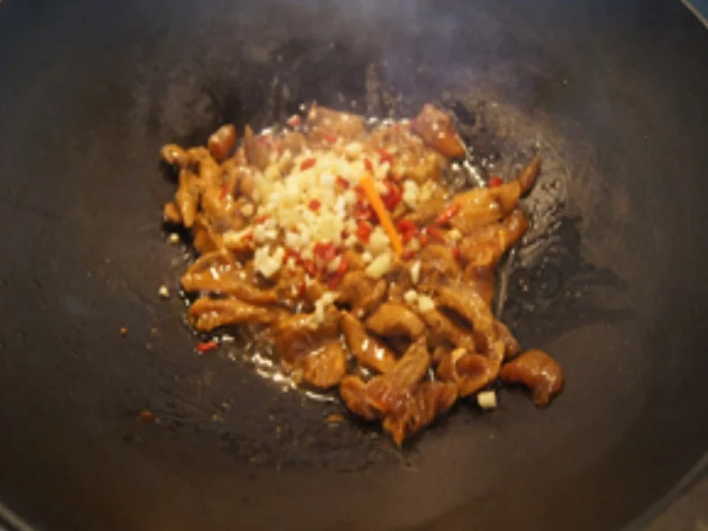 Rezept: Mie-Nudeln nach indonesischer Art Bild Nr. 11 Mie-Nudeln nach indonesischer Art - Rezept - Bild Nr. 11