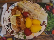 Spargel mit Käse-Schinken-Sauce, Steak und Drillingen - Rezept - Bild Nr. 2