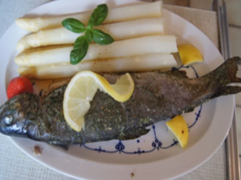 Backofenforelle mit Spargel und brauner Butter - Rezept - Bild Nr. 15