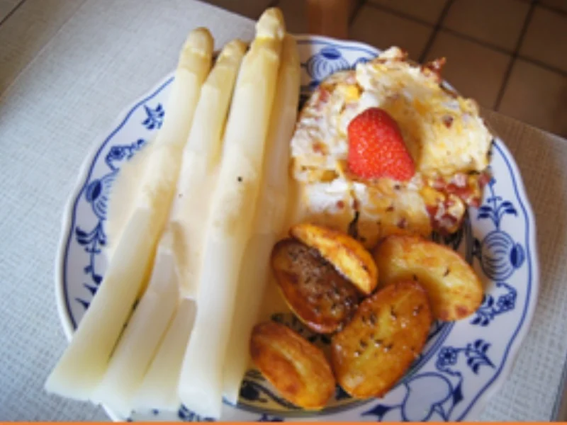 Rezept: Spargel mit Blitzhollandaise, Schinkenrührei und Bratkartoffeln Bild Nr. 15998 Spargel mit Blitzhollandaise, Schinkenrührei und Bratkartoffeln - Rezept - Bild Nr. 15998