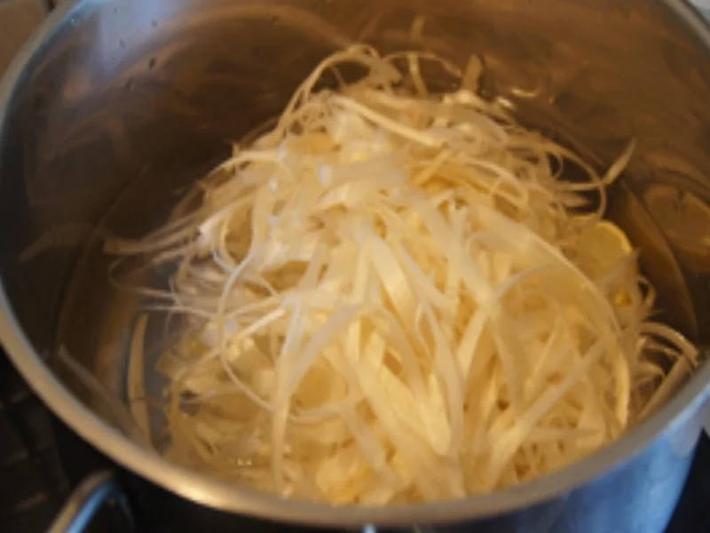 Rezept: Spargel mit Blitzhollandaise, Schinkenrührei und Bratkartoffeln Bild Nr. 16001 Spargel mit Blitzhollandaise, Schinkenrührei und Bratkartoffeln - Rezept - Bild Nr. 16001