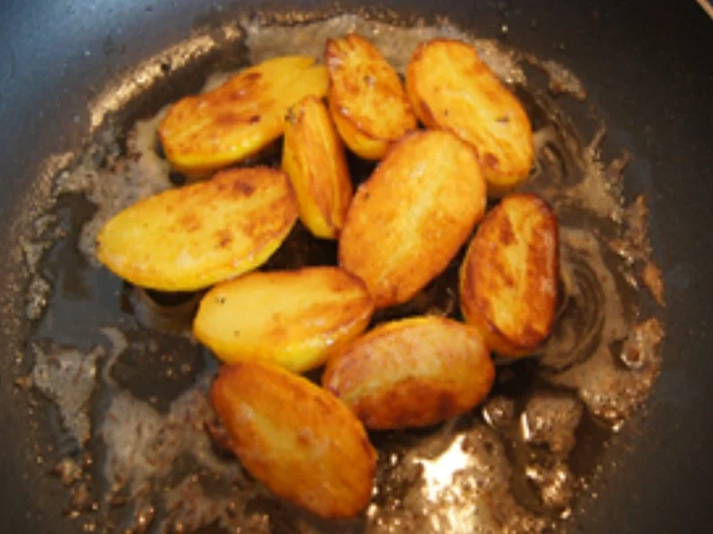 Rezept: Spargel mit Blitzhollandaise, Schinkenrührei und Bratkartoffeln Bild Nr. 16007 Spargel mit Blitzhollandaise, Schinkenrührei und Bratkartoffeln - Rezept - Bild Nr. 16007