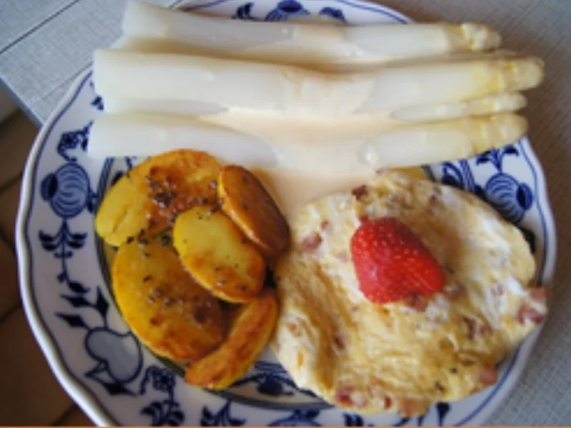 Rezept: Spargel mit Blitzhollandaise, Schinkenrührei und Bratkartoffeln Bild Nr. 16008 Spargel mit Blitzhollandaise, Schinkenrührei und Bratkartoffeln - Rezept - Bild Nr. 16008