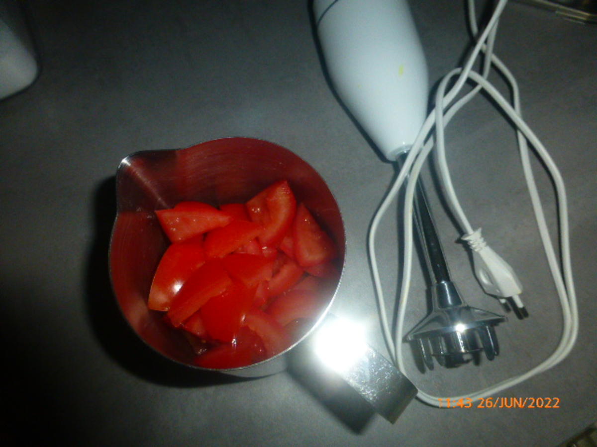 Spanferkelbäckchen mit Tomate und Knoblauchkartoffeln - Rezept - Bild Nr. 16000
