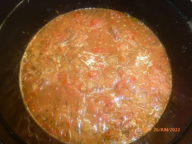 Spanferkelbäckchen mit Tomate und Knoblauchkartoffeln - Rezept - Bild Nr. 16003