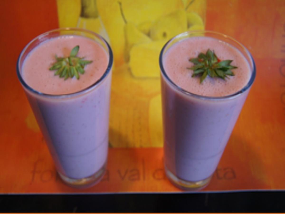 Erdbeer-Buttermilch-Shake - Rezept mit Bild - kochbar.de