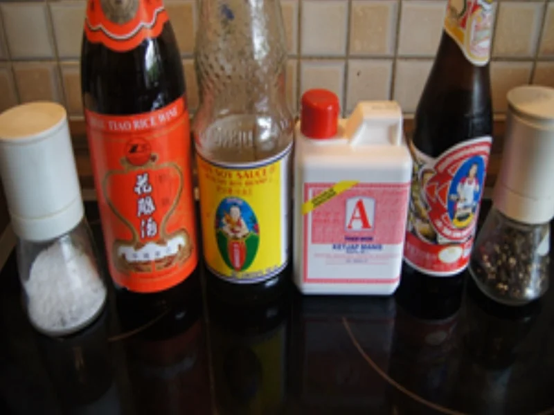 Rindfleisch mit Brokkoli im Wok und gelber Basmatireis - Rezept - Bild Nr. 16001