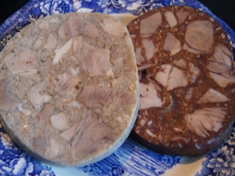 Presssack rot und weiß mit Bratkartoffel-Drillingen und TARTASKA OMACKA - Rezept - Bild Nr. 3