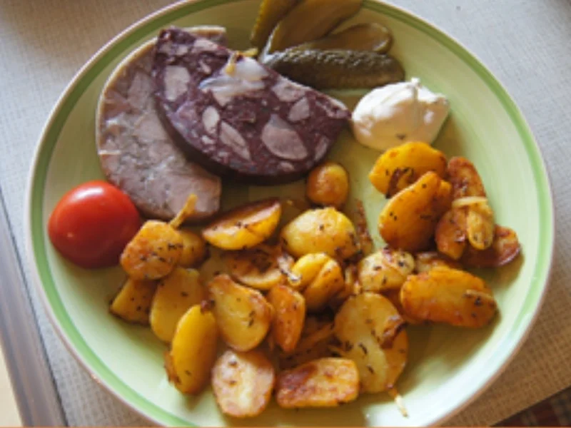 Presssack rot und weiß mit Bratkartoffel-Drillingen und TARTASKA OMACKA - Rezept - Bild Nr. 16