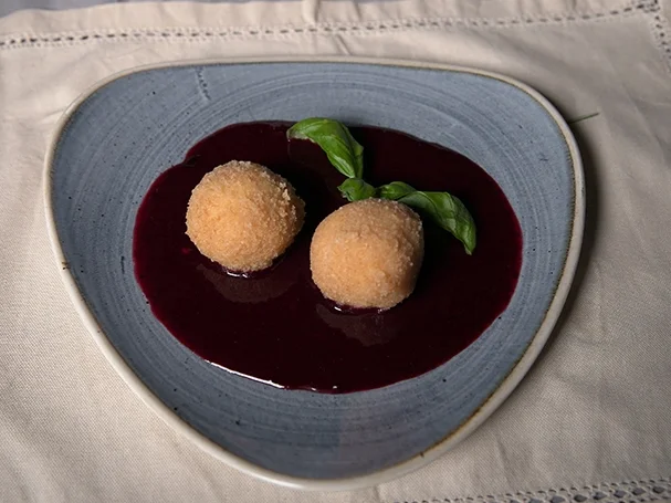 Topfenknödel mit Fruchtspiegel - Rezept - Bild Nr. 16010