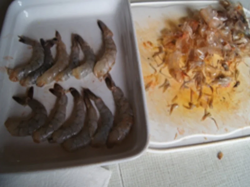 Rezept: Tomaten-Basilikum-Suppe mit Garnelen Bild Nr. 16021 Tomaten-Basilikum-Suppe mit Garnelen - Rezept - Bild Nr. 16021