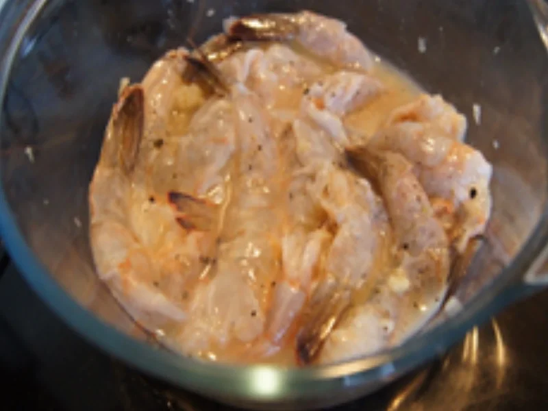 Rezept: Tomaten-Basilikum-Suppe mit Garnelen Bild Nr. 16023 Tomaten-Basilikum-Suppe mit Garnelen - Rezept - Bild Nr. 16023