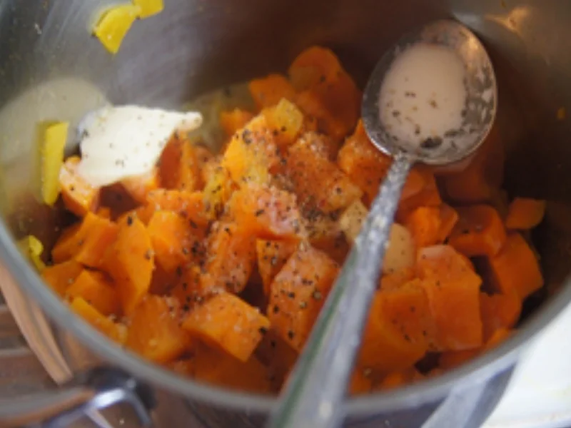 Rezept: Seelachsfilet mit grünen Bohnen und Süßkartoffelstampf Bild Nr. 13 Seelachsfilet mit grünen Bohnen und Süßkartoffelstampf - Rezept - Bild Nr. 13