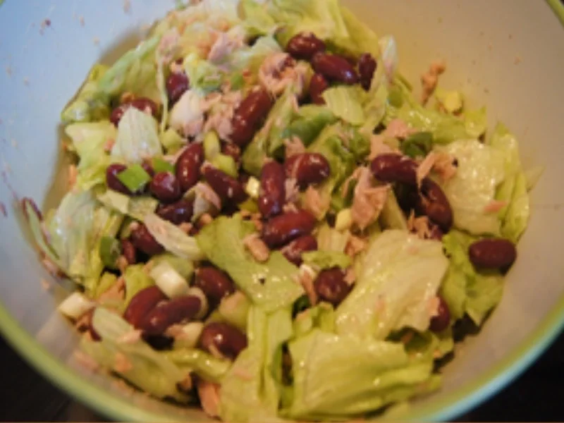 Eisberg-Thunfisch-Kidneybohnen-Salat - Rezept - Bild Nr. 8