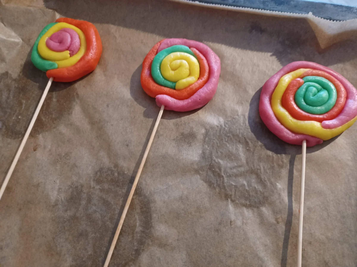 Kekse am Stiel zur Speed Challenge 07/2022 - Rezept - Bild Nr. 10