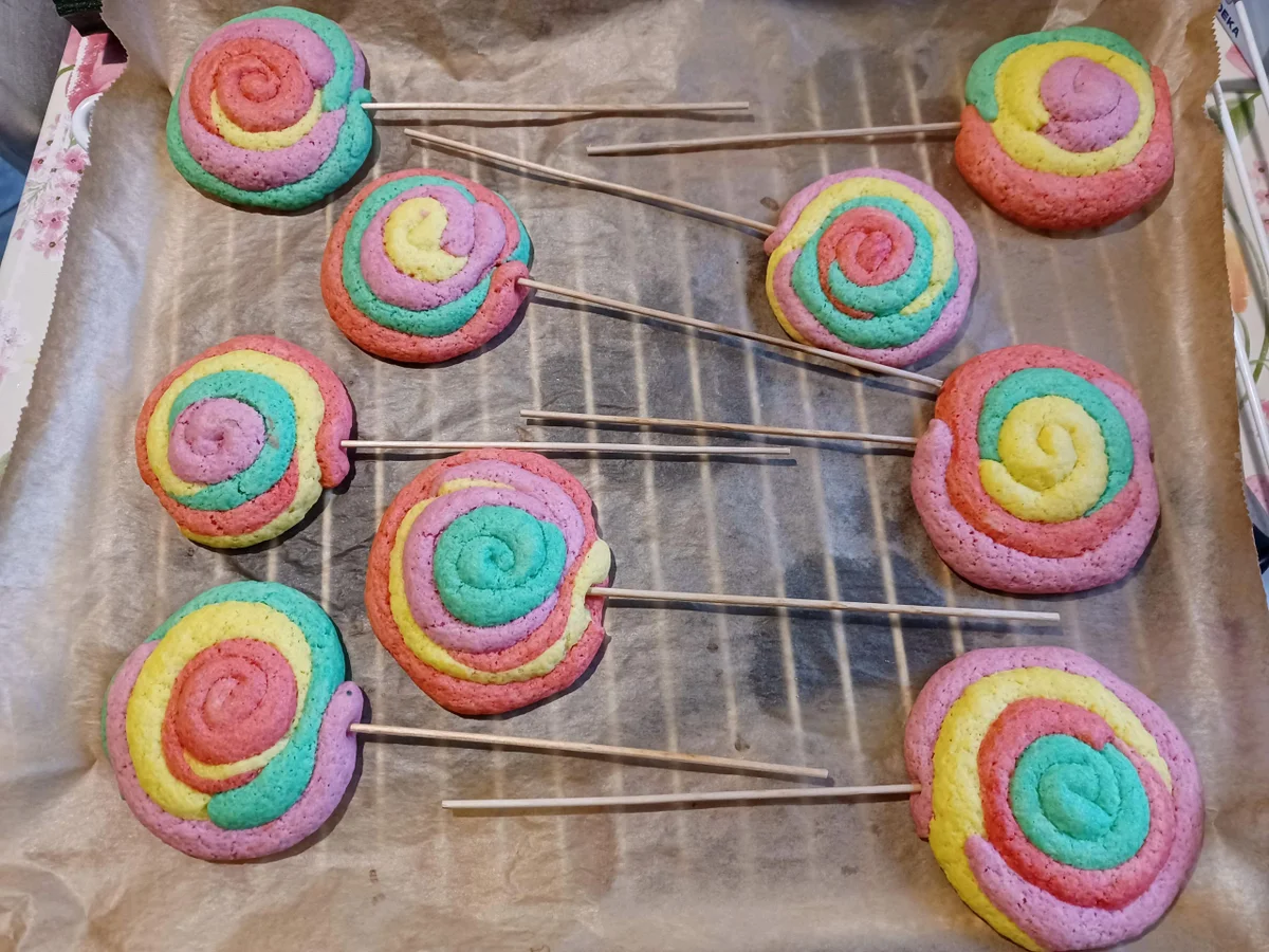 Kekse am Stiel zur Speed Challenge 07/2022 - Rezept - Bild Nr. 13