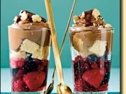 Trifle mit Rum-Früchten und Chocoladen-Creme - Rezept