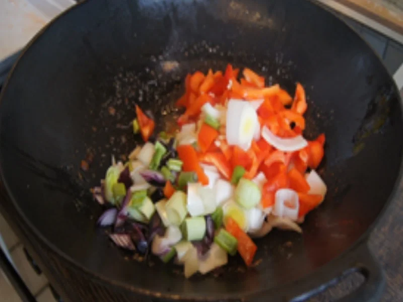 Mettbällchen mit Paprika-Wok - Rezept - Bild Nr. 13