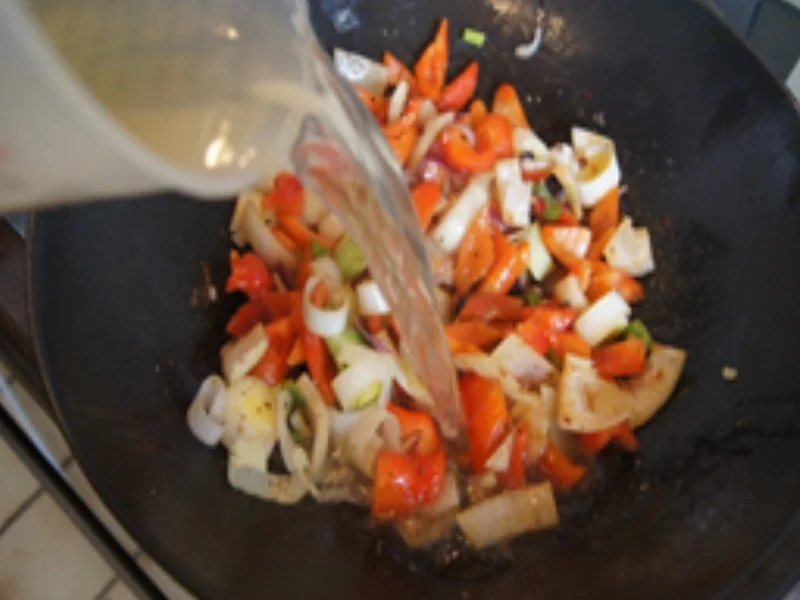 Mettbällchen mit Paprika-Wok - Rezept - Bild Nr. 15