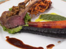Lammkarree mit Nussmantel, Erbsenstampf und Minzpesto - Rezept - Bild Nr. 2