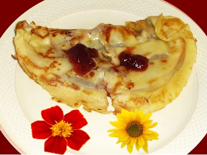 Rezept: Crêpes a la fraise - kulinarische Weltreise 07-2022 Bild Nr. 2 Crêpes a la fraise - kulinarische Weltreise 07-2022 - Rezept - Bild Nr. 2