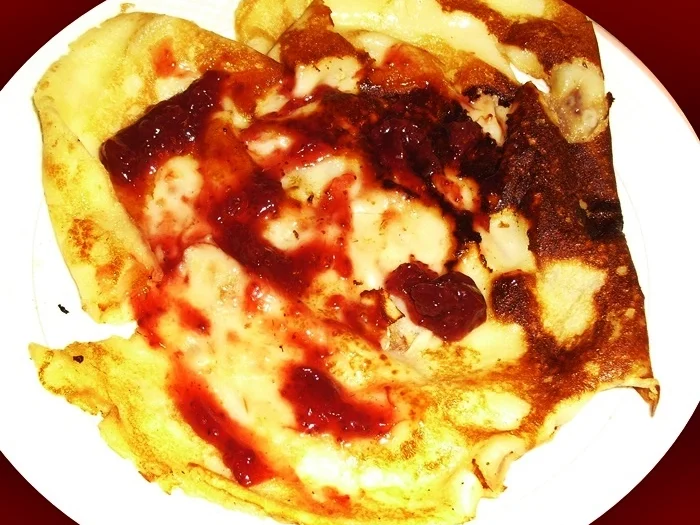 Rezept: Crêpes a la fraise - kulinarische Weltreise 07-2022 Bild Nr. 3 Crêpes a la fraise - kulinarische Weltreise 07-2022 - Rezept - Bild Nr. 3