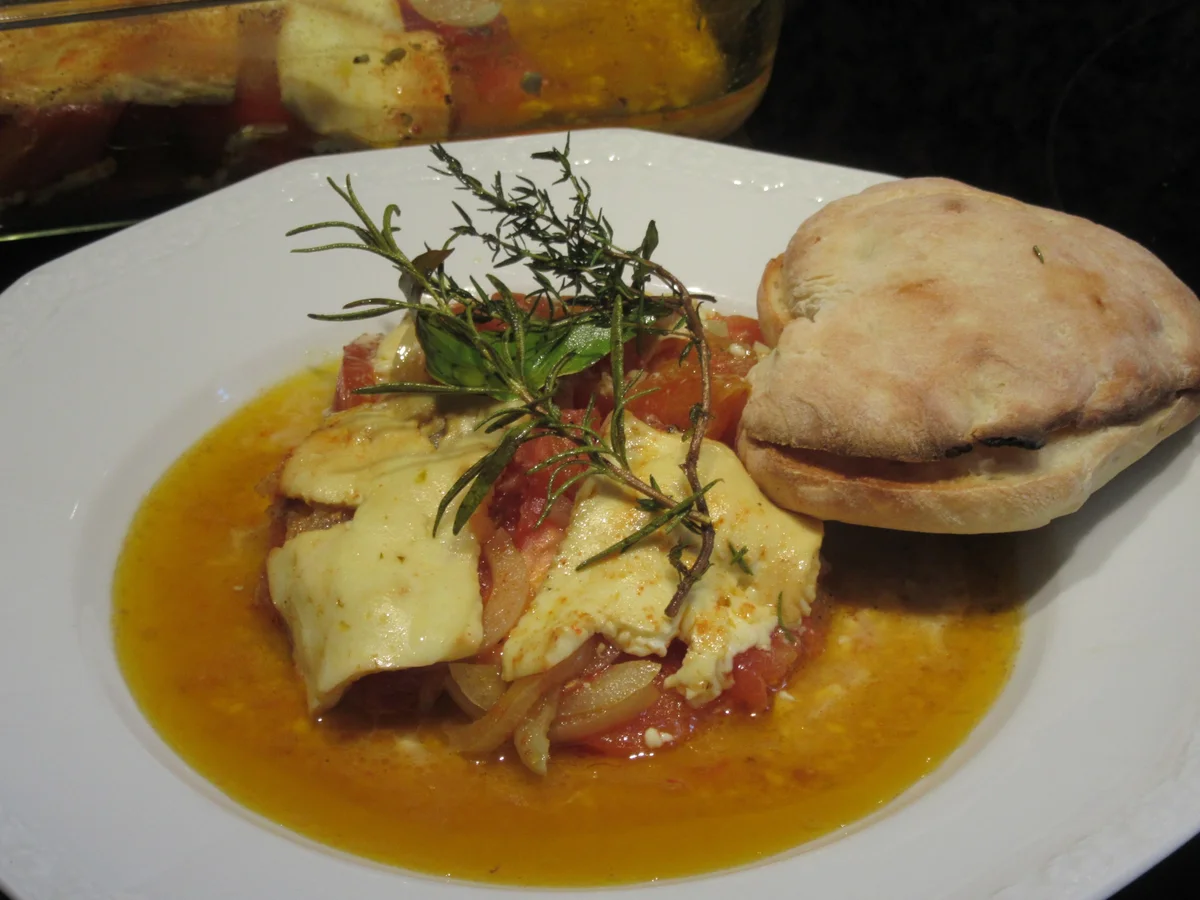 Rezept: Gemüse: Ochsenherz mit Schafskäse überbacken Bild Nr. 2 Gemüse: Ochsenherz mit Schafskäse überbacken - Rezept - Bild Nr. 2