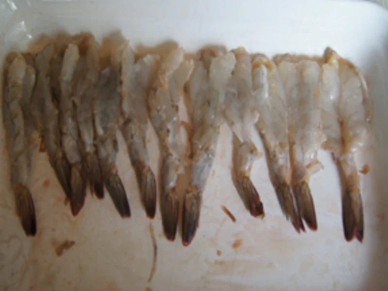 Frittierte Phönix-Garnelen mit Mie-Nudeln und Eisbergsalat - Rezept - Bild Nr. 6