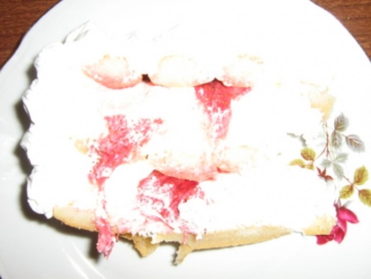 Schnele  Erdbeeren Torte - Rezept