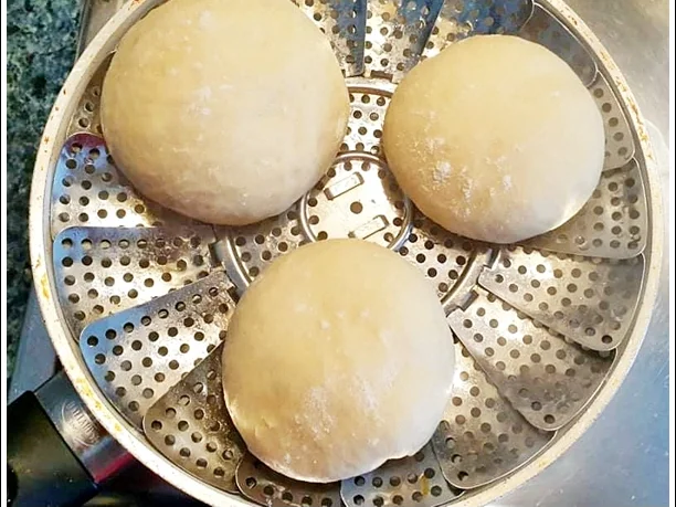 Dampfnudeln mit Vanillesauce - Rezept - Bild Nr. 5