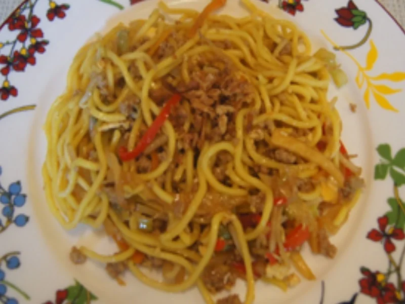 Rezept: Chinesische Bratnudeln mit Mett, Ei und Gemüsemix Bild Nr. 2 Chinesische Bratnudeln mit Mett, Ei und Gemüsemix - Rezept - Bild Nr. 2