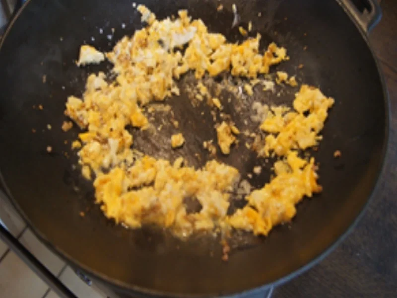 Rezept: Chinesische Bratnudeln mit Mett, Ei und Gemüsemix Bild Nr. 9 Chinesische Bratnudeln mit Mett, Ei und Gemüsemix - Rezept - Bild Nr. 9