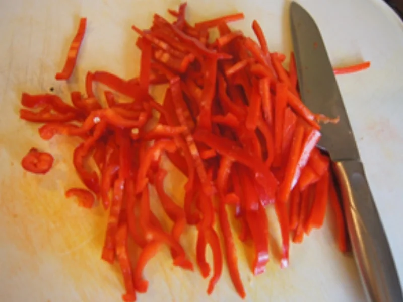 Rezept: Chinesische Bratnudeln mit Mett, Ei und Gemüsemix Bild Nr. 18 Chinesische Bratnudeln mit Mett, Ei und Gemüsemix - Rezept - Bild Nr. 18