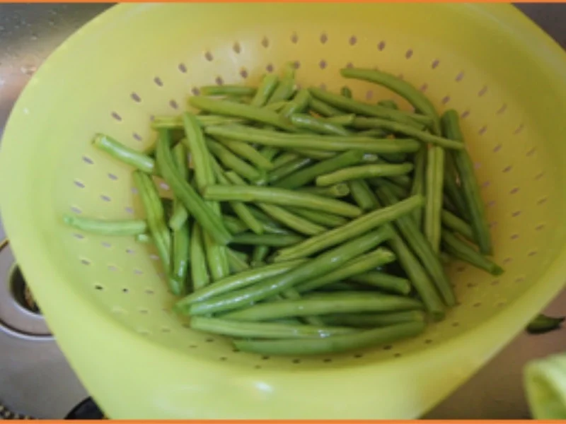 Seelachsfilet mit grünen Bohnen und Möhren-Kartoffel-Stampf - Rezept - Bild Nr. 4