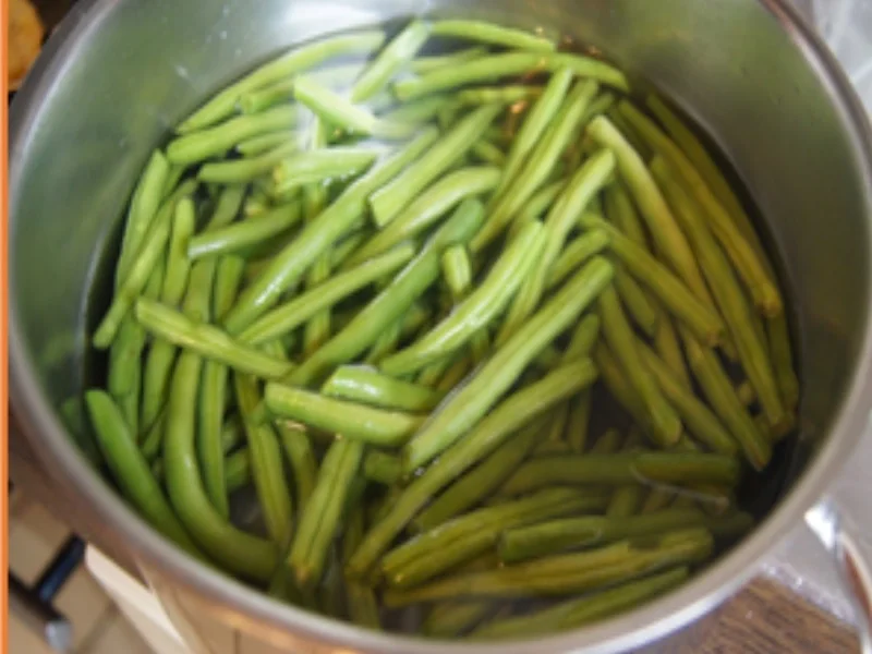 Seelachsfilet mit grünen Bohnen und Möhren-Kartoffel-Stampf - Rezept - Bild Nr. 5